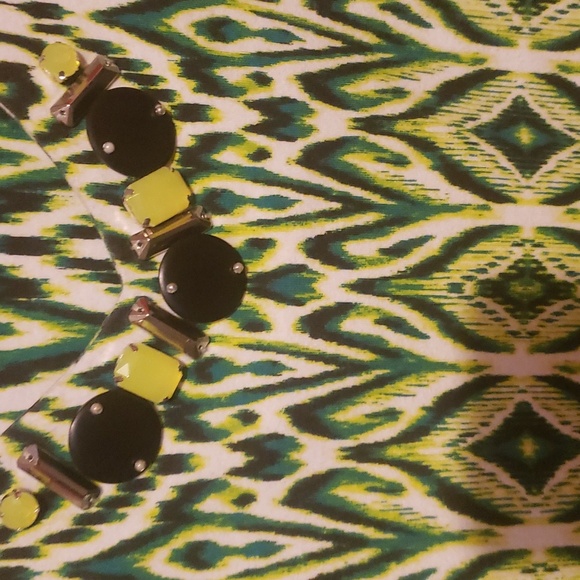 Ruby Road Lady's Petite V-Neck 3/4 Sleeved Multi-Colored with 💎 Gem Embellished - Picture 2 of 6